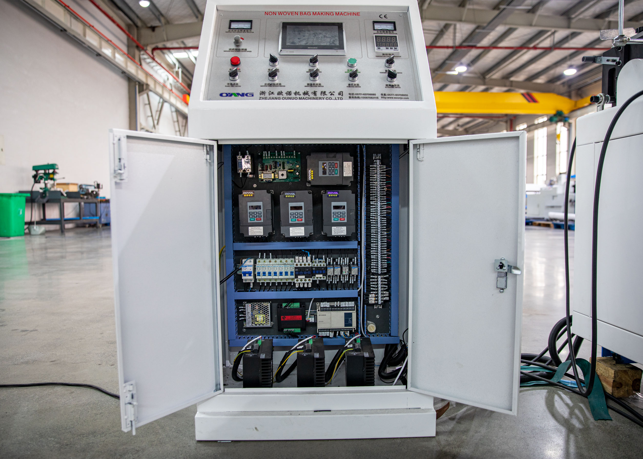 Smart 17-C700/800 Nicht gewebter D-Cut-Taschenherstellung Maschine