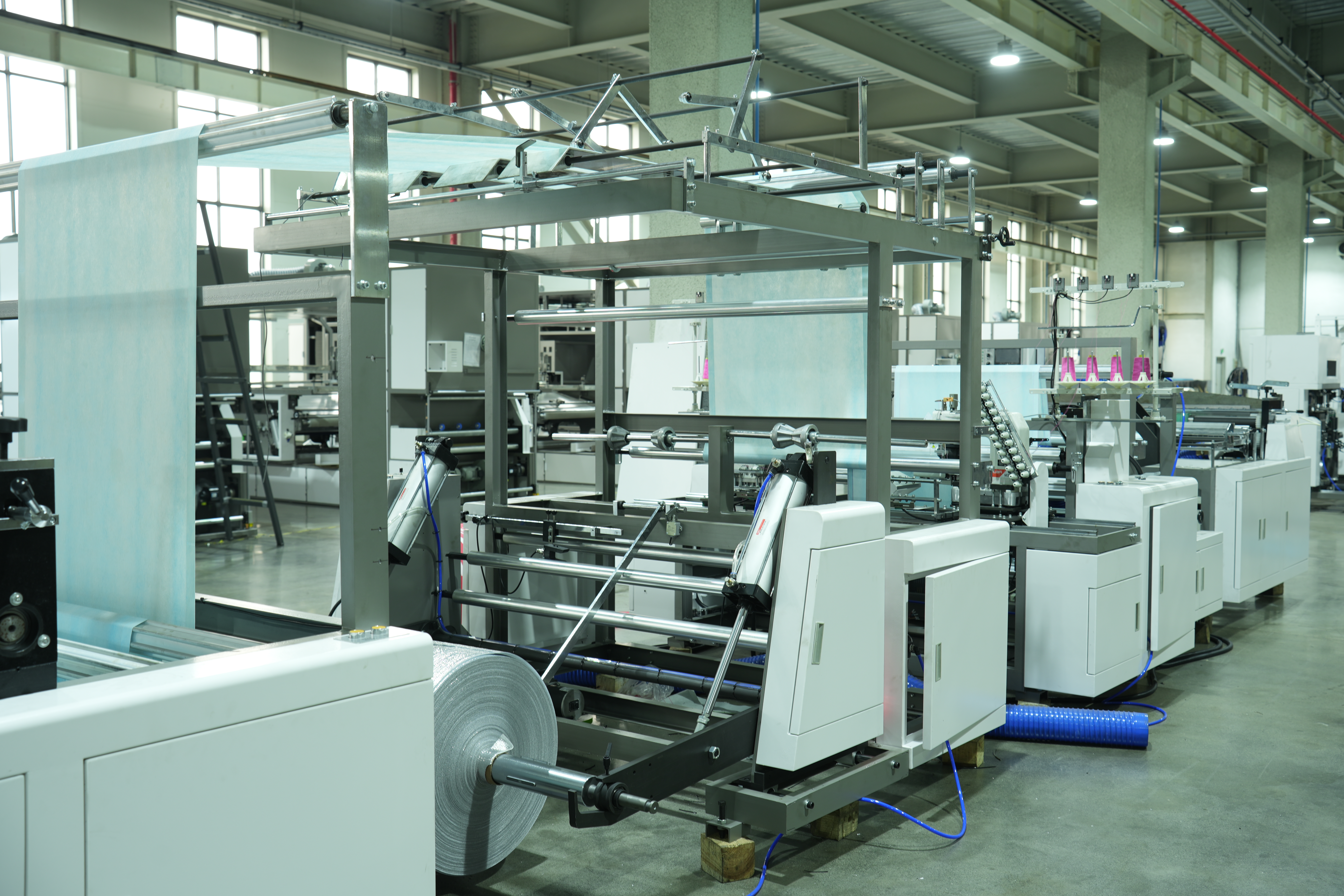ONL-XG1200 Nicht gewebter doppelter Seitenstich-Näh- und Schneidemaschine