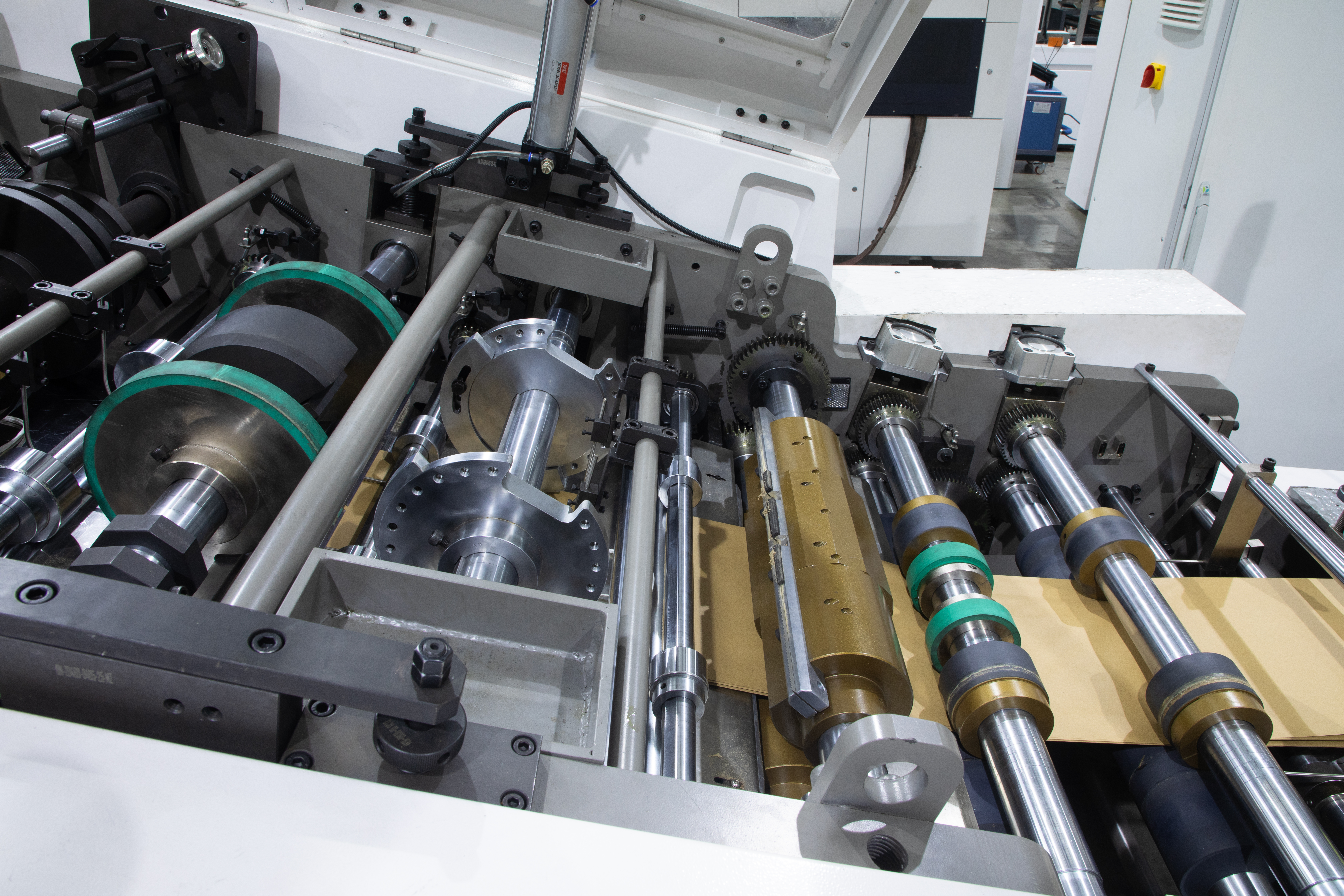 Intelligente Taschenherstellungsmaschine mit verdrehtem Griff